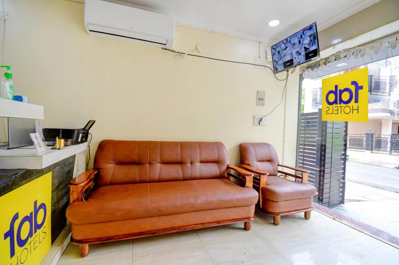 Fabhotel Divira